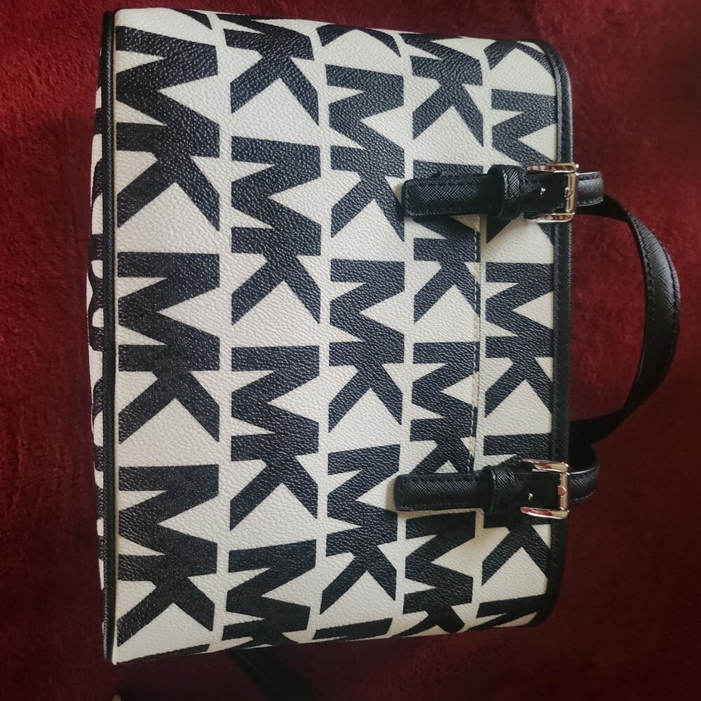 Michael Kors - Picture 8 of 8